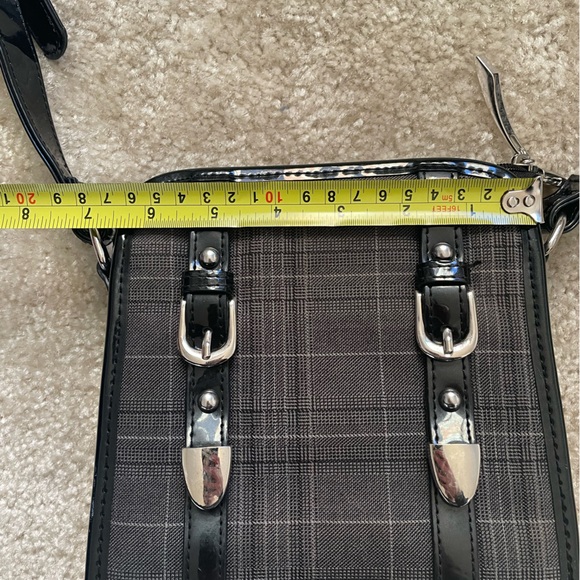 Beijo Cross Body Purse - Picture 4 of 10